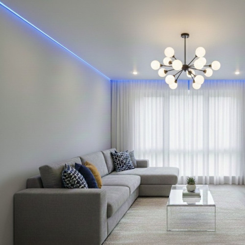 Монтаж парящего натяжного потолка с RGB-подсветкой в гостиной