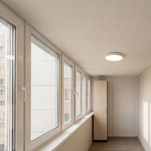 Тканевый натяжной потолок на балконе