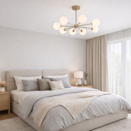 Белый потолок в спальне