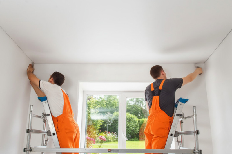 монтаж натяжного потолка