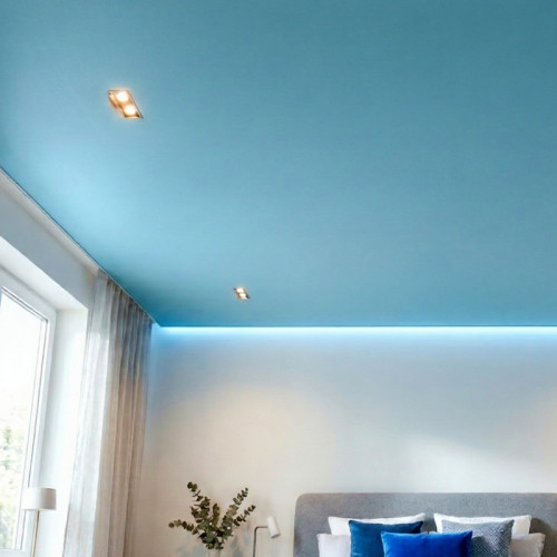 Цветные натяжные потолки для спальни в Москве